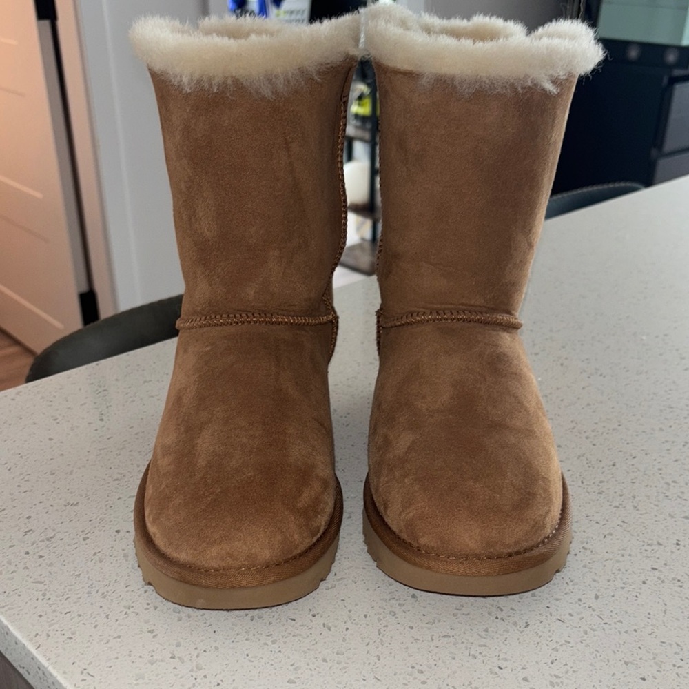 !NEW! UGG Bailey Bow Boots